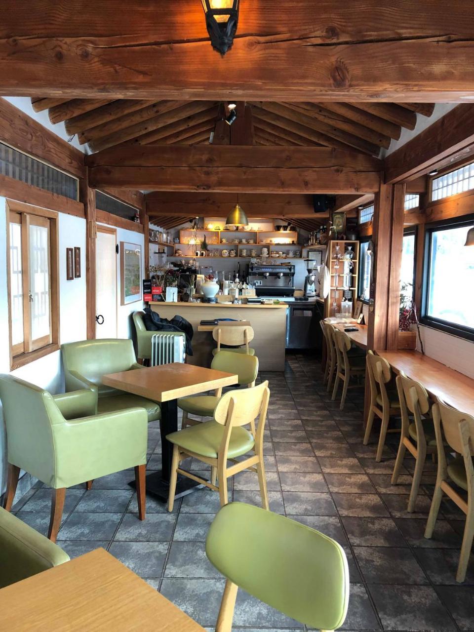 Floral Space Hanok Guesthouse Gyeongju Exterior foto