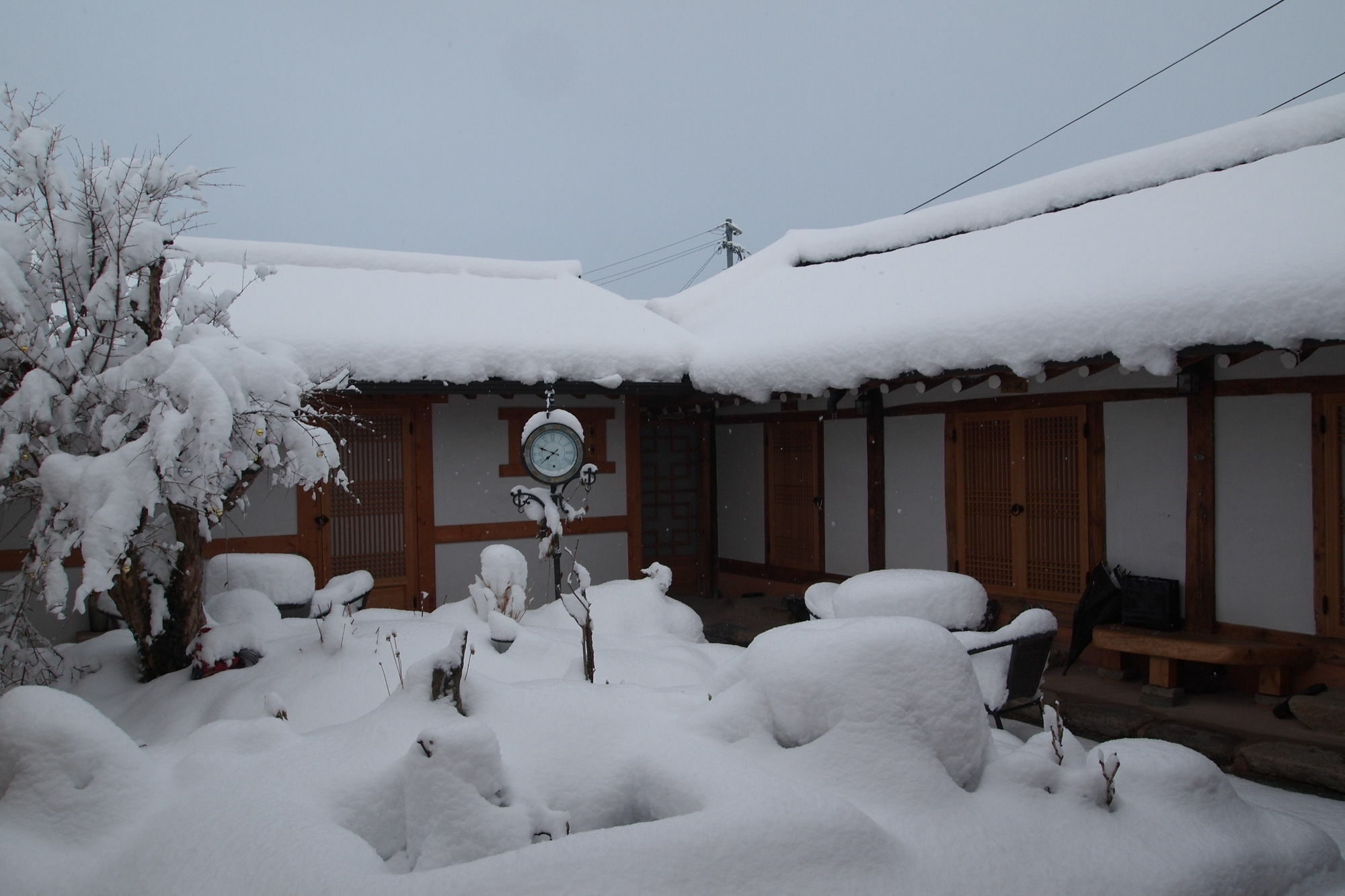 Floral Space Hanok Guesthouse Gyeongju Exterior foto