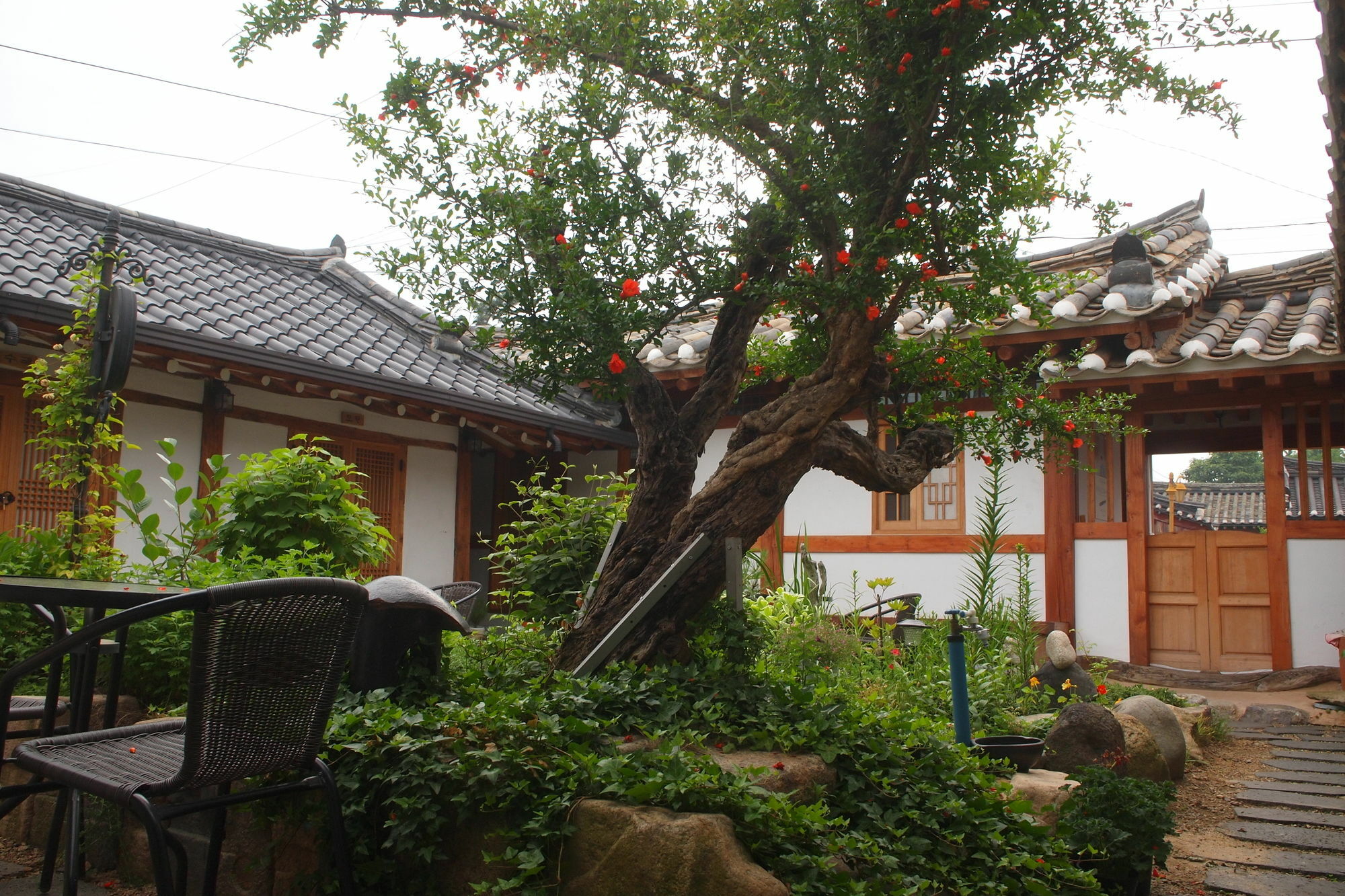 Floral Space Hanok Guesthouse Gyeongju Exterior foto